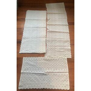 Vintage White Embroidered Table Runners Doily Scalloped Edges Home Decor